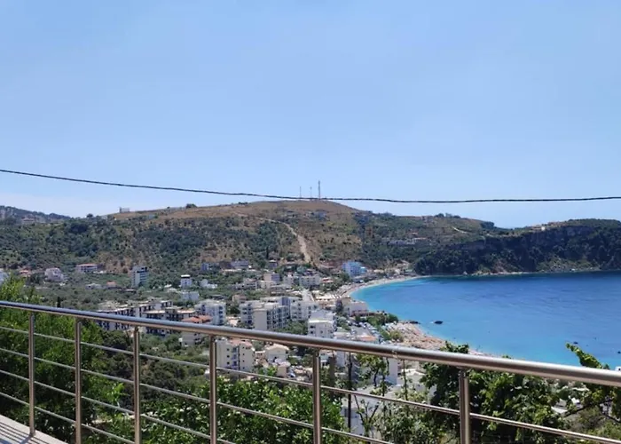 Chris & Drita Appartement *